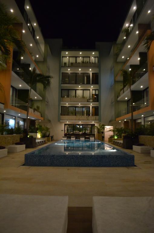 The City Luxury Suites Playa del Carmen Bagian luar foto
